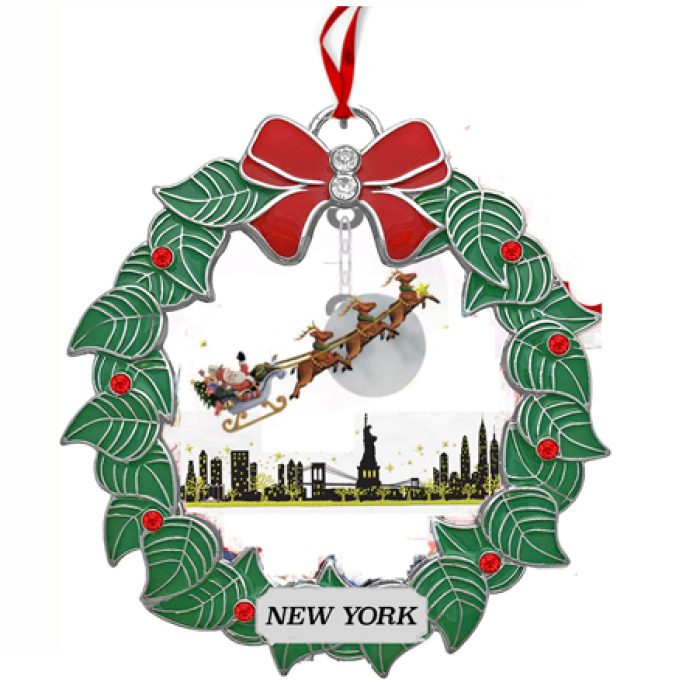 SANTA OVER NEW YORK Wreath ornament